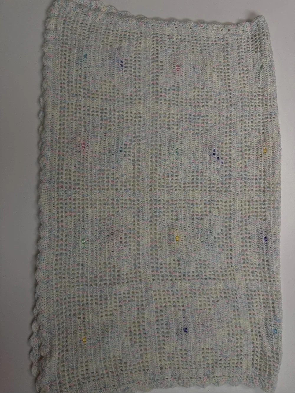 Handmade Baby Blanket Crocheted Knit Bears Bows Scalloped Trim Rainbow Pastels